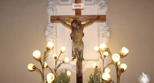 Jesús Crucificado volverá a procesionar con peana.